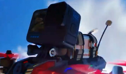 Vue aérienne du MANTA5 Pro survolant les rizières