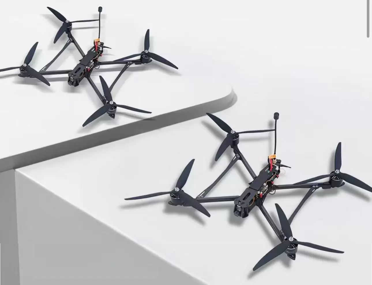 Drone FPV de 10 pouces avec guidage IA et transmission par fibre optique